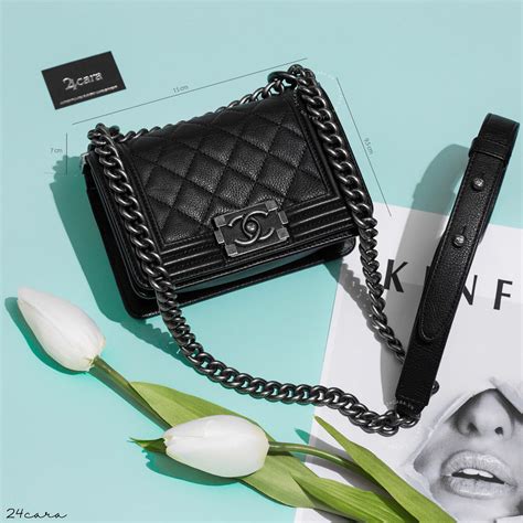 chanel coco boy flap mini bag|chanel boy small quilted bag.